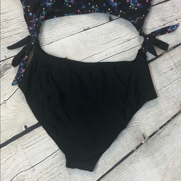 AZ Jean Co. Cut out one piece swimsuit - Picture 6 of 11